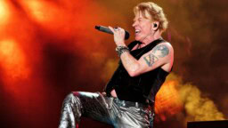 Axl Rose tulistui Argentiinan-keikalla – Guns N’ Rosesin somessa kerrottiin nyt syy raivokohtaukselle