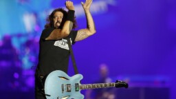 Kappas vain: Foo Fighters julkaisi juuri uuden ep:n, tuotot hyväntekeväisyyteen