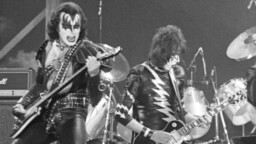 ”Ace oli ikuinen rocksotilas” – Gene Simmons muisti edesmennyttä bänditoveriaan