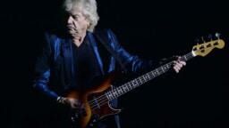 The Moody Bluesin laulaja-basisti John Lodge on kuollut