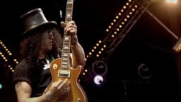 Millaista oli meno Slashin soolokeikalla ennen Guns N’ Rosesin paluuta? Kokonainen keikka vuodelta 2010 nyt katsottavissa