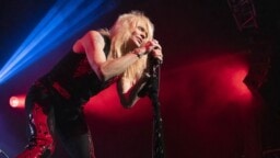 Michael Monroe: ”Näin tukkametallibändejä, jotka soittivat hiuslakkapurkkejaan paremmin kuin soittimia”