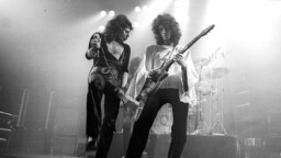 Vaatimaton pieni laulu nimeltä Bohemian Rhapsody – Brian May ja Roger Taylor kertovat Queenin ikivihreän synnystä