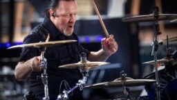 Huomio kaikki Nightwishin, Wintersunin ja taidokkaan rumpaloinnin ystävät: Kai Hahto tekee pian erikoiskeikan