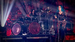 Pitkien urien bändit yhdessä tien päällä – Arch Enemy, Amorphis ja kumppanit Brysselissä