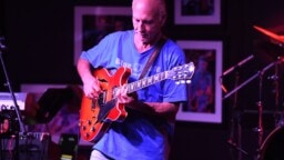 ”Se oli hyvin epäammattimaista” – Sessiokitaristi muisteli yhteen sessioon jäänyttä yhteistyötä Beatles-legendan kanssa