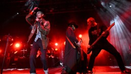 Uusi käänne Jane’s Addiction -jäsenten riidassa – ”Katsomme nyt tulevaisuuteen”