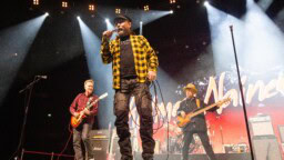 Pyhtään Kulttuuritalo julkisti ensi kesän tarjontaansa: Kolmas Nainen, Stam1na, Ismo Alanko, Haloo Helsinki…