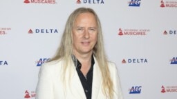 Alice in Chains -kitaristi muistelee, millainen yllätys häntä odotti autotallissa Van Halenin kiertueelta kotiutuessaan