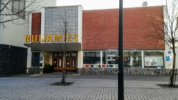 Lappeenrannan tapahtumakentällä tapahtuu: Kulttuuritila Nuijamies palaa konkurssin kynsistä uusin voimin