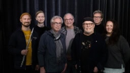 Suomalaisen progressiivisen rockin suunnannäyttäjä palaa keikkalavoille – Ajatus konkretisoitui Heikki Silvennoisen muistokonsertissa