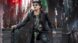 ”Tuntuu kuin osa lapsuudestani olisi kadonnut heidän mukanaan”, Avantasia-pomo suree edesmenneitä rocklegendoja