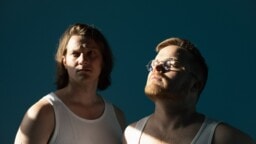 Suomirock-ilmiö levittää syksyllä rock ’n’ rollin rajatonta riemua klubikiertueen merkeissä