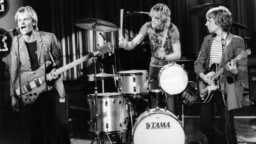 Sting korvasi 600 000 puntaa maksamatta jääneitä rojalteja The Police -bänditovereilleen – Andy Summersin ja Stewart Copelandin edustajat vaativat enemmän