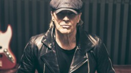 Dingon basistina kunnostautunut Eve julkaisee uutta musiikkia – ensinäytössä single Älä vaienna kipua