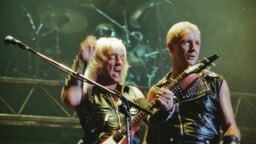 ”Ian ajoi vuokra-auton studion edustan lampeen neljältä aamuyöstä” – 1980-luku oli hurjaa aikaa Judas Priest -leirissä