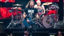 Miksi Josh Freese sai kenkää Foo Fightersista? Dave Grohl puhuu viimein asiasta