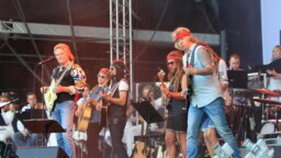 Pepe & Saimaa, Lordin ja Viikatteen juhlakeikat, J. Karjalainen… – Logomon Terassikesä avaa ohjelmistoaan