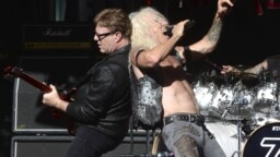 Twisted Sister perui juhlakiertueensa – nyt kitaristi Jay Jay French kommentoi tilannetta: ”Tämä oli vaikea päätös”