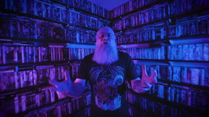 Mokoman Marko Annalan soololevyä enteilevä single sai kylkeensä persoonallisissa paikoissa kuvatun videon – ”Vessakohtausten kuvaaminen puistatti”