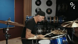 Kuinka Red Hot Chili Peppers -rumpali selviää armottomasta Black Sabbath -haasteesta? Katsotaanpa