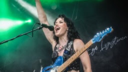 Erja Lyytinen juhlistaa viisikymppisiään juhlakonsertilla – Sami Yaffa, Linde Lindström ja muita vierailijoita menossa mukana