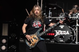 Jos tieto Megadethin Metallica-coverista sai yleisön nostelemaan kulmakarvojaan, niin kävi myös bändin sisällä
