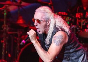 Dee Snider nimeää kaksi laulajaa, jotka kelpuuttaa tilalleen Twisted Sisteriin – Nostaa esiin suomalaisittain ilahduttavan hahmon
