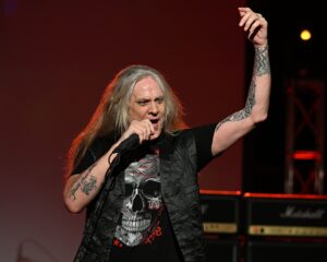 Twisted Sister palaa keikkalavoille Skid Row’sta tutun laulajan kanssa – ”Hänellä on siunaukseni”, sanoo Dee Snider