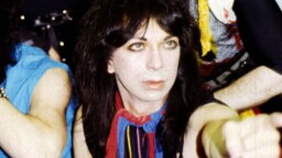 Ex-Kiss-kitaristi pyysi melkoista summaa tuoreesta singlestä, mutta uuden levyn hintalappu se vasta tähtitieteellinen onkin