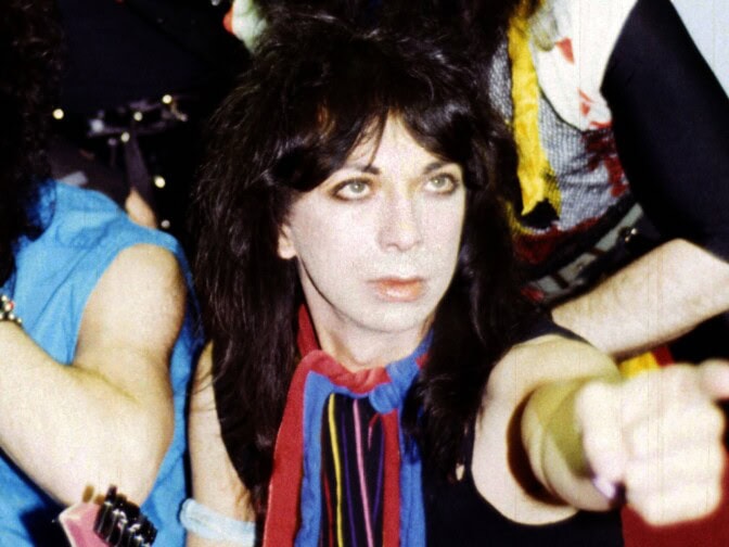 Ex-Kiss-kitaristi pyysi melkoista summaa tuoreesta singlestä, mutta uuden levyn hintalappu se vasta tähtitieteellinen onkin