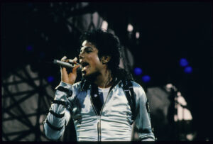 Michael Jacksonin ”toisen perheen” sisarukset nostaneet perikuntaa vastaan syytteet seksikaupasta ja hyväksikäytöstä