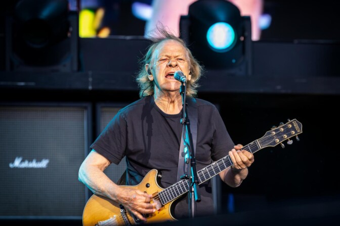 AC/DC:n Stevie Young joutui sairaalaan Buenos Airesissa