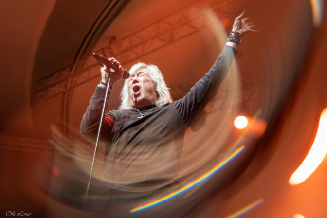 Kristillisen rockin pioneeri Petra Kulttuuritalolla – Katso kuvat