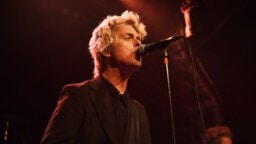 Kuinka irtoaa Green Day -nokkamieheltä yksi Ozzy Osbournen suurimmista klassikoista? Keikkataltiointi sen kertoo