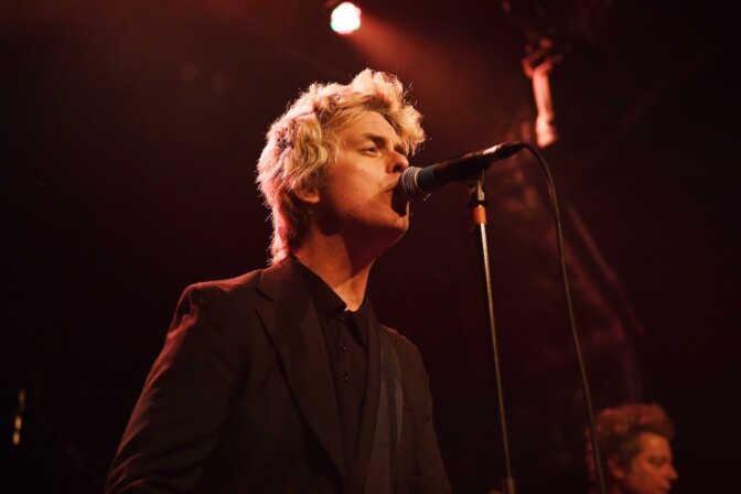 Kuinka irtoaa Green Day -nokkamieheltä yksi Ozzy Osbournen suurimmista klassikoista? Keikkataltiointi sen kertoo