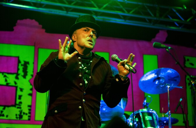 Punk-legenda Jello Biafra sai hiljattain aivoverenvuodon – muusikon perhe julkaisi tilannepäivityksen