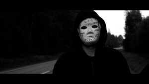 Yhtye nimeltä Janne Katajan hometalohelvetti esittää liikuttavan tarinan katoamisesta ja etsimisestä