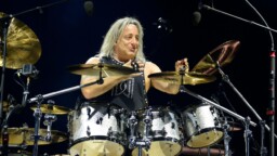 Motörhead raikaa jälleen – Mikkey Dee kiertää Eurooppaa yhtyeen klassikoiden merkeissä