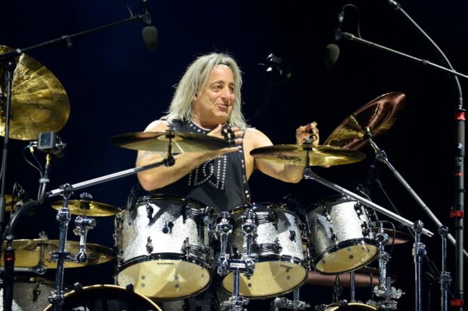 Motörhead raikaa jälleen – Mikkey Dee kiertää Eurooppaa yhtyeen klassikoiden merkeissä