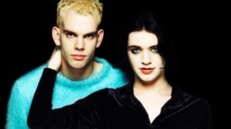 Placebon 30-vuotisjuhlakiertue ulottuu myös Suomeen – brittiyhtye konsertoi syksyllä Helsingissä