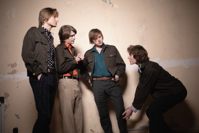 Suomalainen Us on ehtinyt koluta suurta maailmaa jo Glastonburya myöten – ensinäytössä rock-nousukkaan uusi video