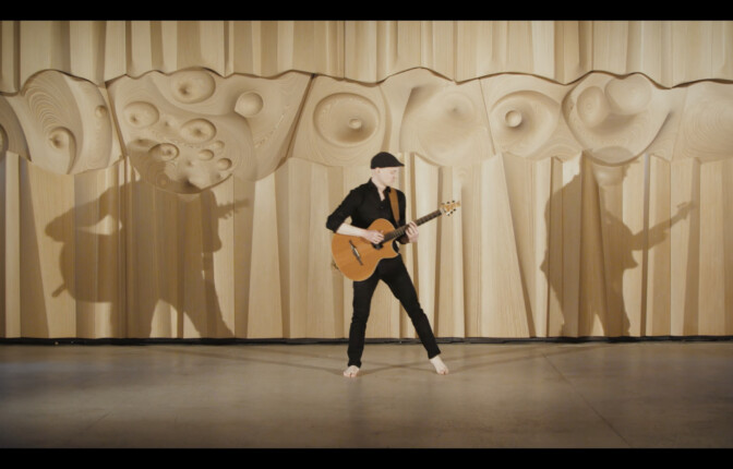 Sariola matkaa huhtikuussa Aasian-kiertueelle – rundia pohjustetaan Espoossa kuvatulla soittovideolla