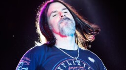 Boston-laulaja Tommy DeCarlo, 60, on kuollut