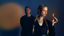 Etnopoppari Vilma Jää ja rap-legenda Asa tekevät loitsuja toisilleen Hyvästi lemmensortaja -singlellä