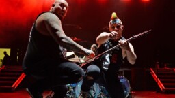 Millaista on lämmitellä Iron Maidenia? Jokaisen metallibändin unelmapesti voi osoittautua pelottavaksi kokemukseksi