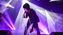 Voisiko HIM palata liikekannalle? Ville Valo tuntuu olevan myöntyväinen tällaiselle ajatukselle