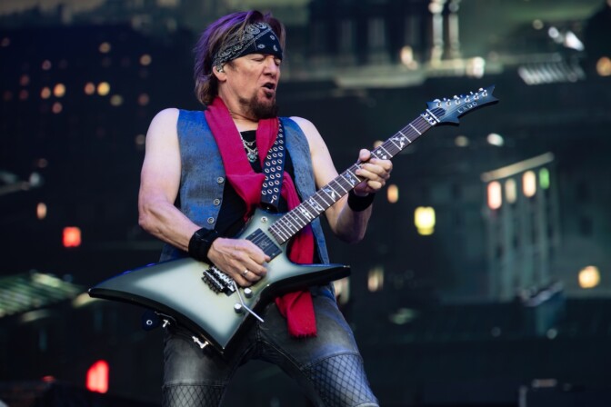 Adrian Smith kertoo, onko faneilla syytä pelätä Iron Maidenin tulevan tauon venähtämistä