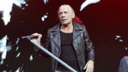 Bruce Dickinson kertoo, miksi on ainoastaan hyvä asia, että tuleva Iron Maiden -dokumentti ei ole bändin itsensä tekosia