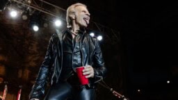 David Lee Roth esitteli livekuntoaan vuoden ensimmäisellä keikallaan